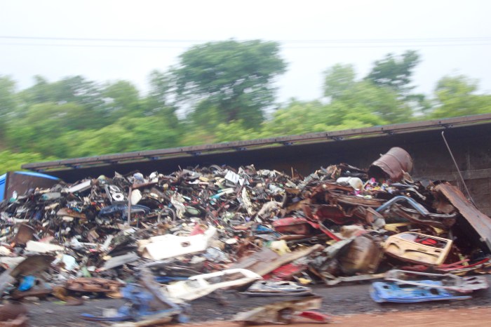 Semitruck Flips on Abuja - Lokoja Expressway