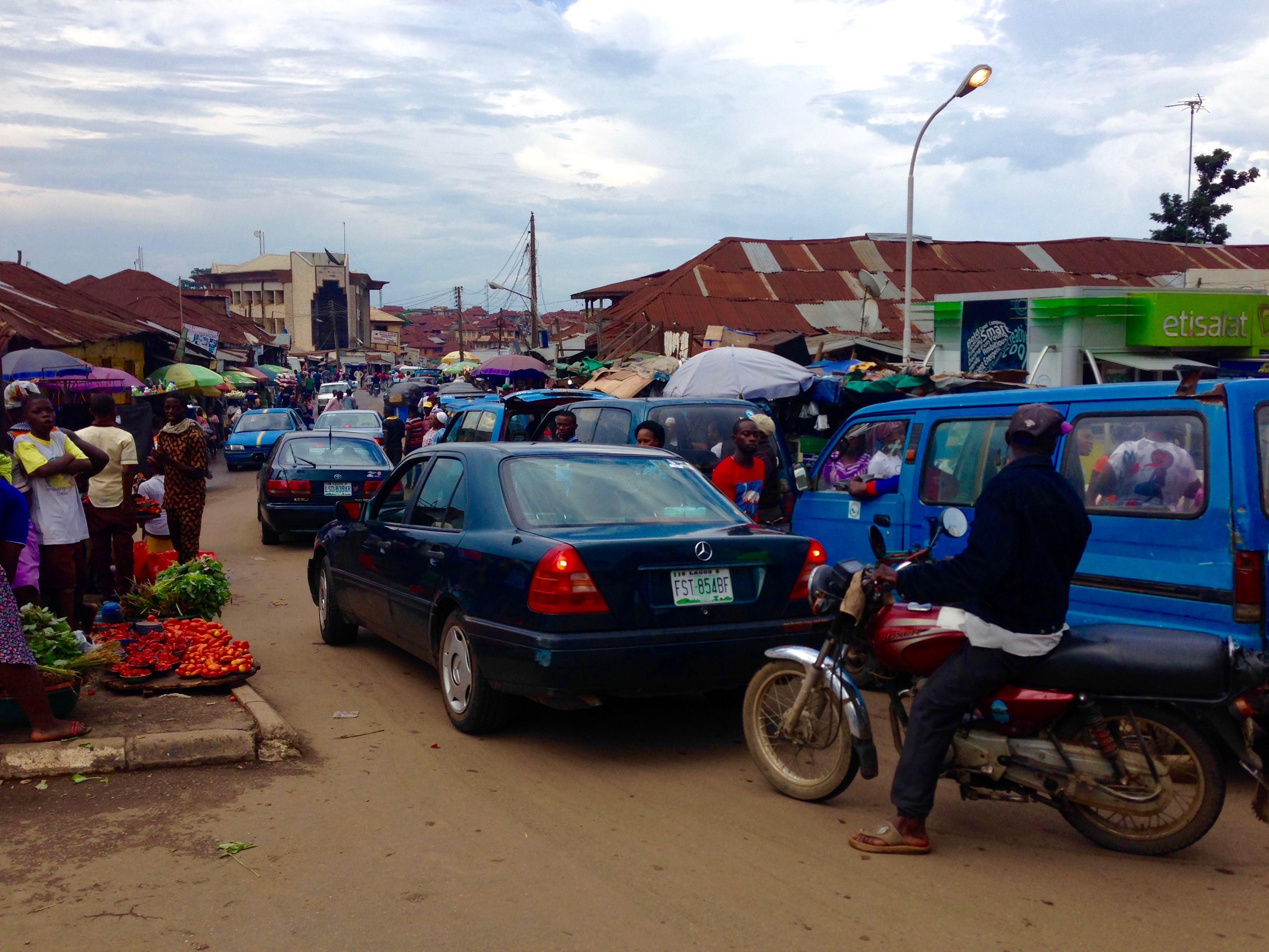 Adimula Roundabout Market Scene in Ilesa.