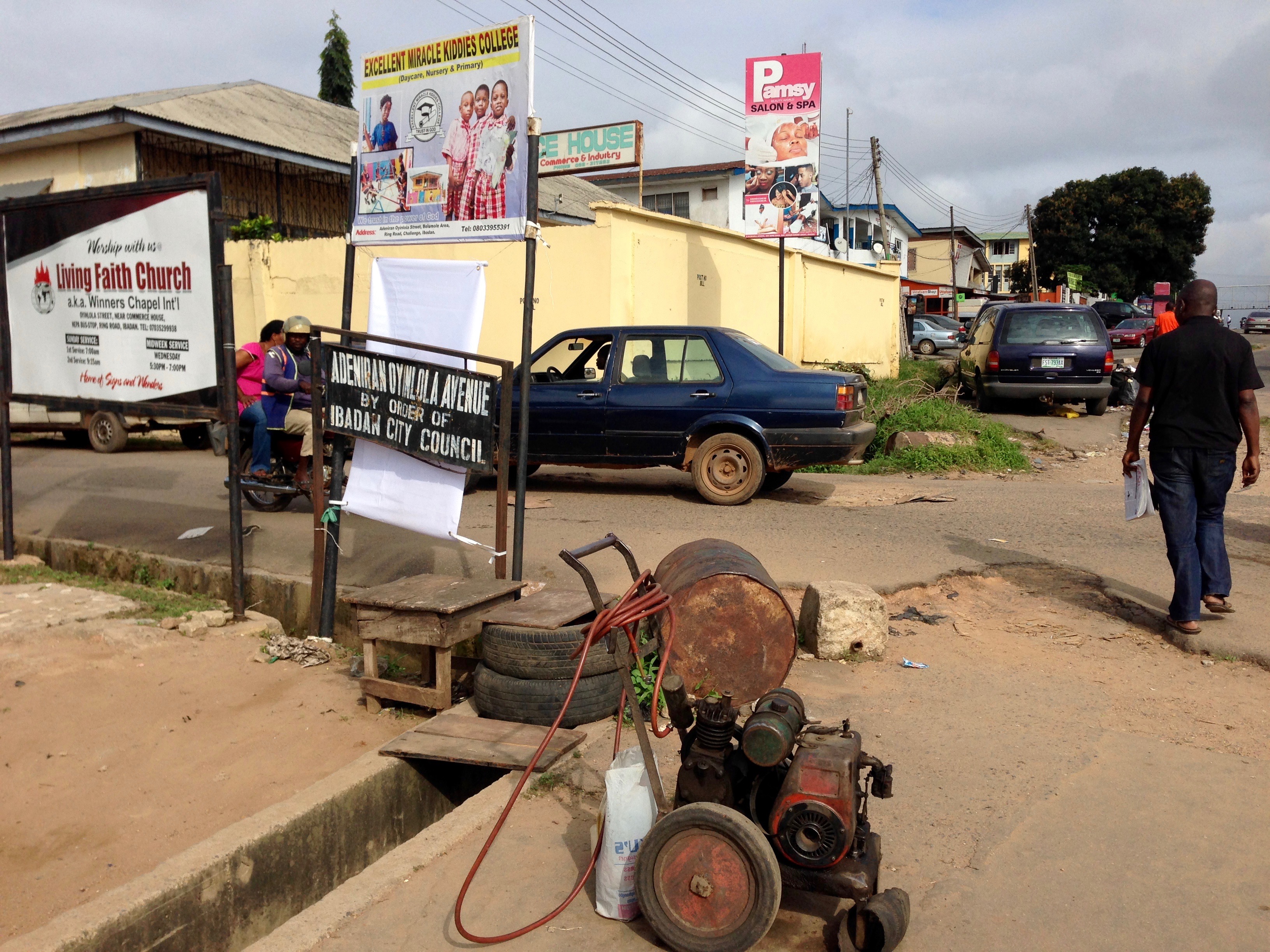 Vulcanizer, Adeniran Oyinlola Ave, Ibadan Nigeria.