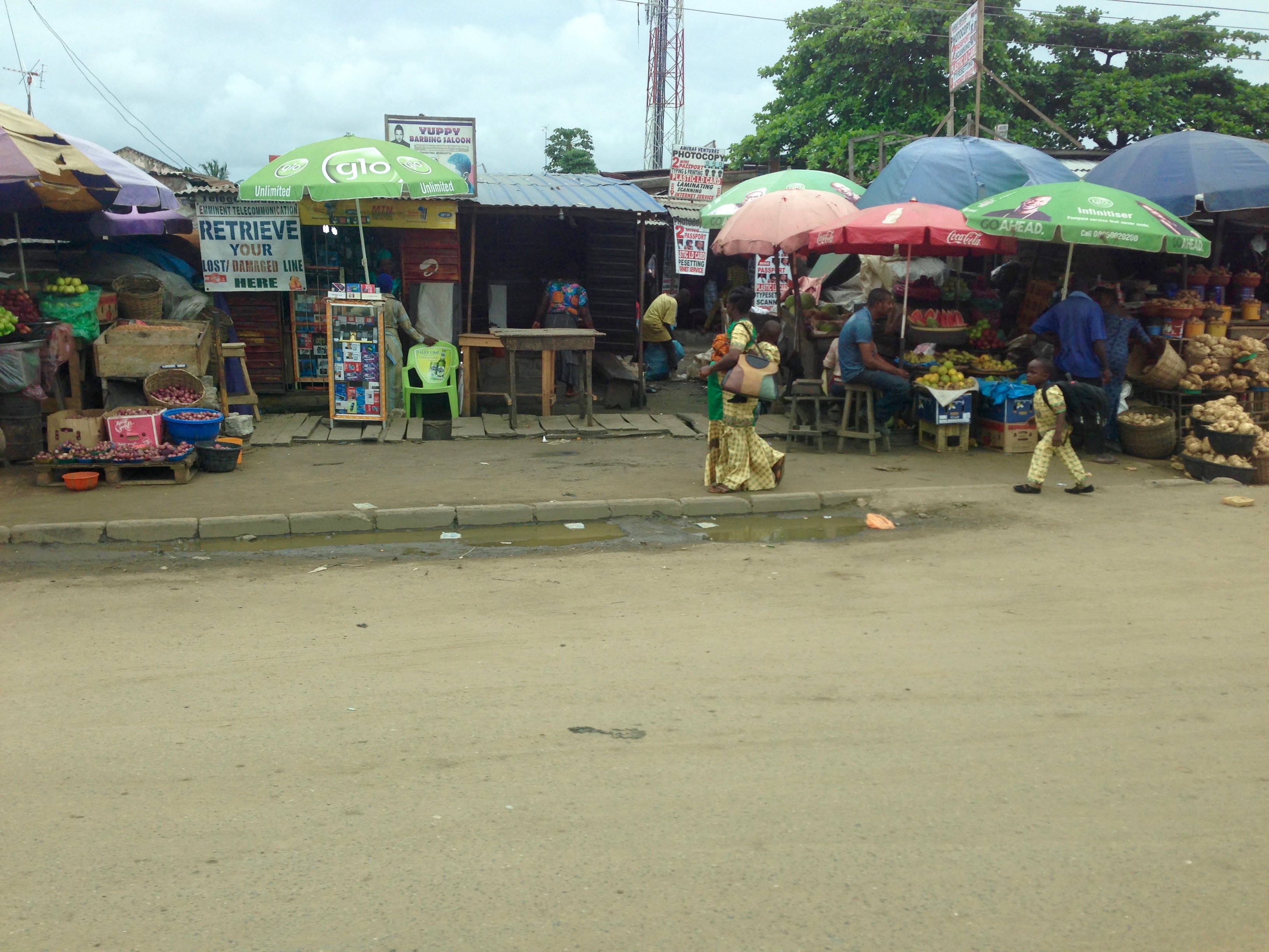 Street market, Lagos, Nigeria. #JujuFilms