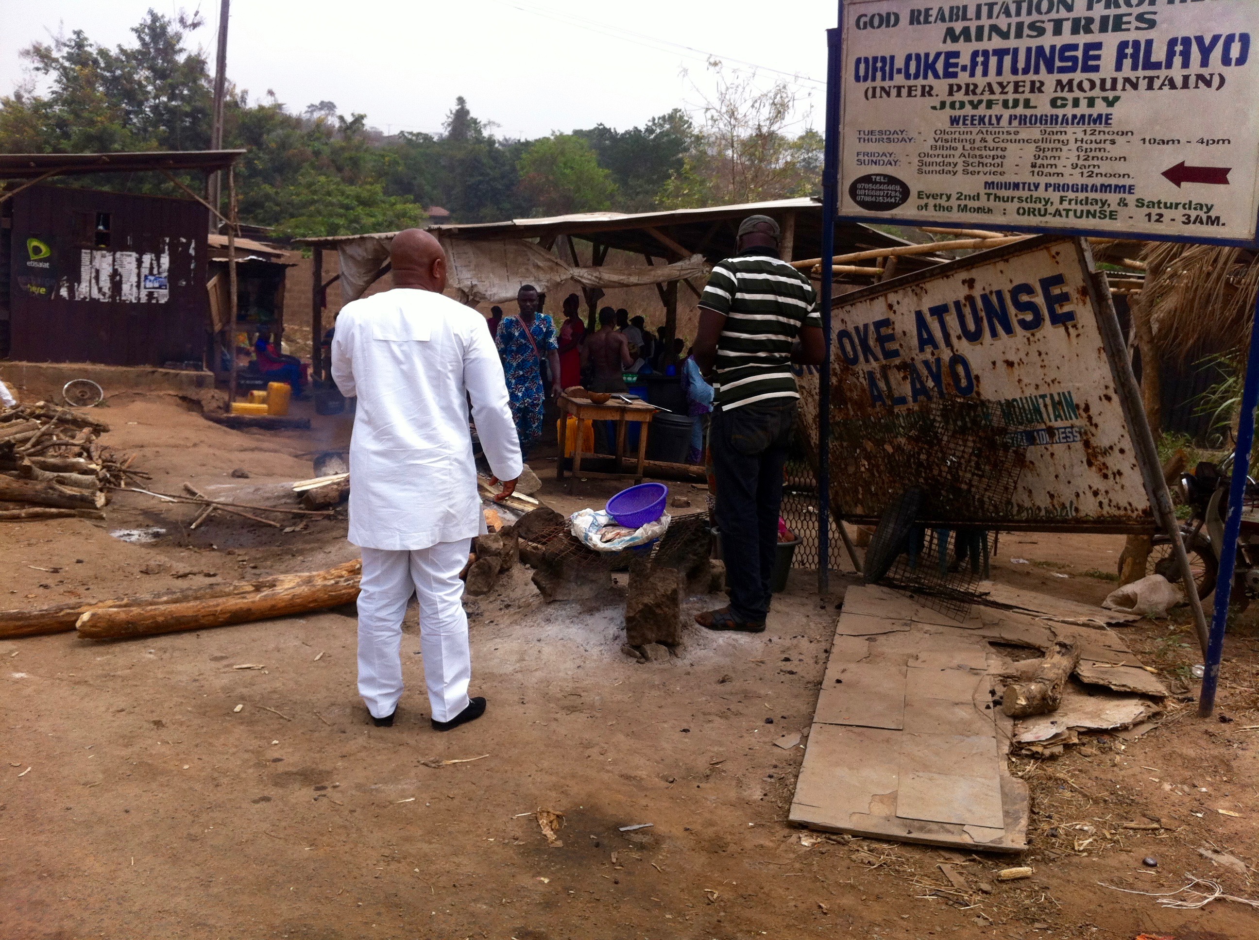 Buying bushmeat in Apomu, Osun, Nigeria. #JujuFilms