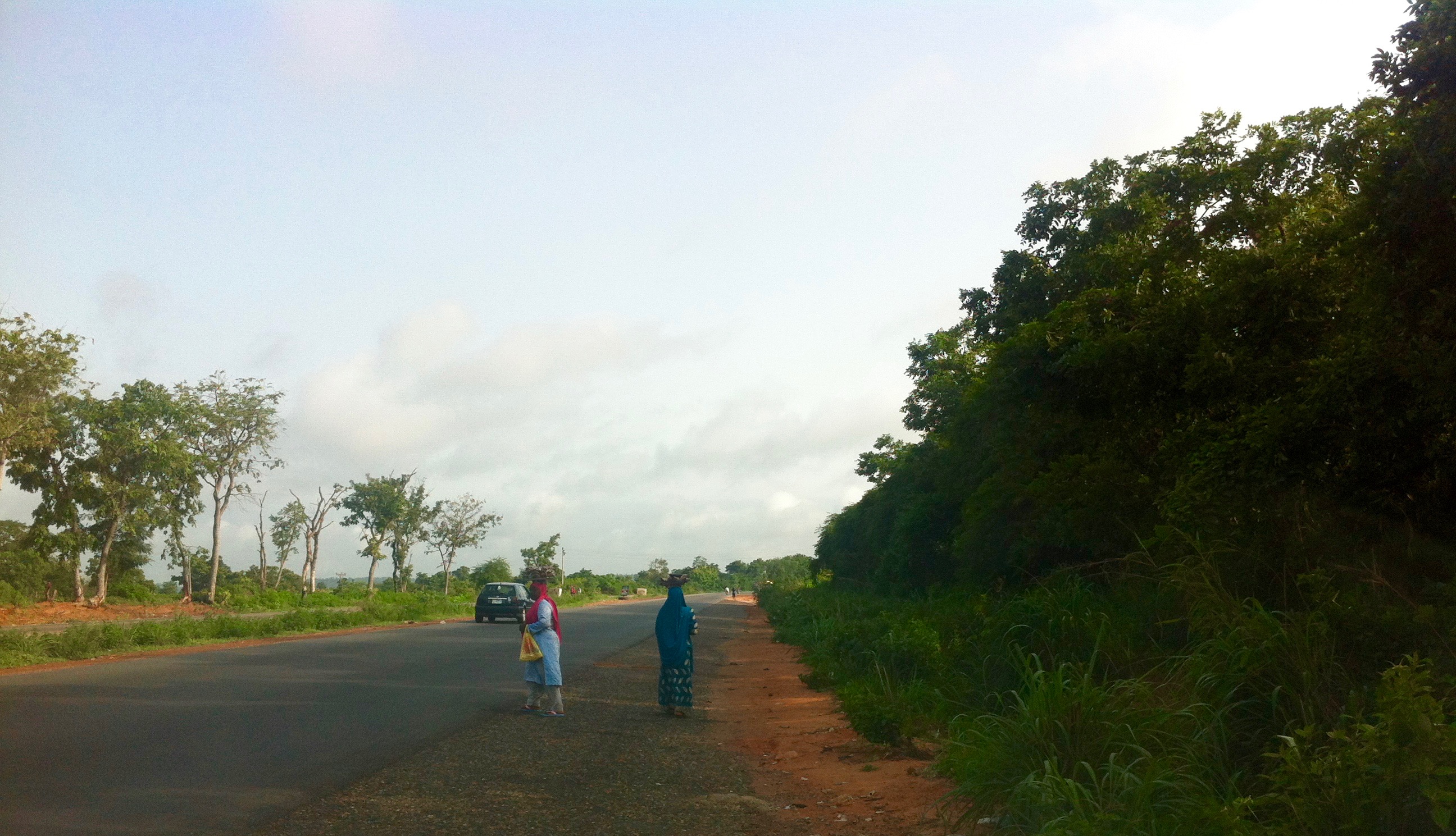 Women roadside hawking, Abaji, FCT, Nigeria. #JujuFilms