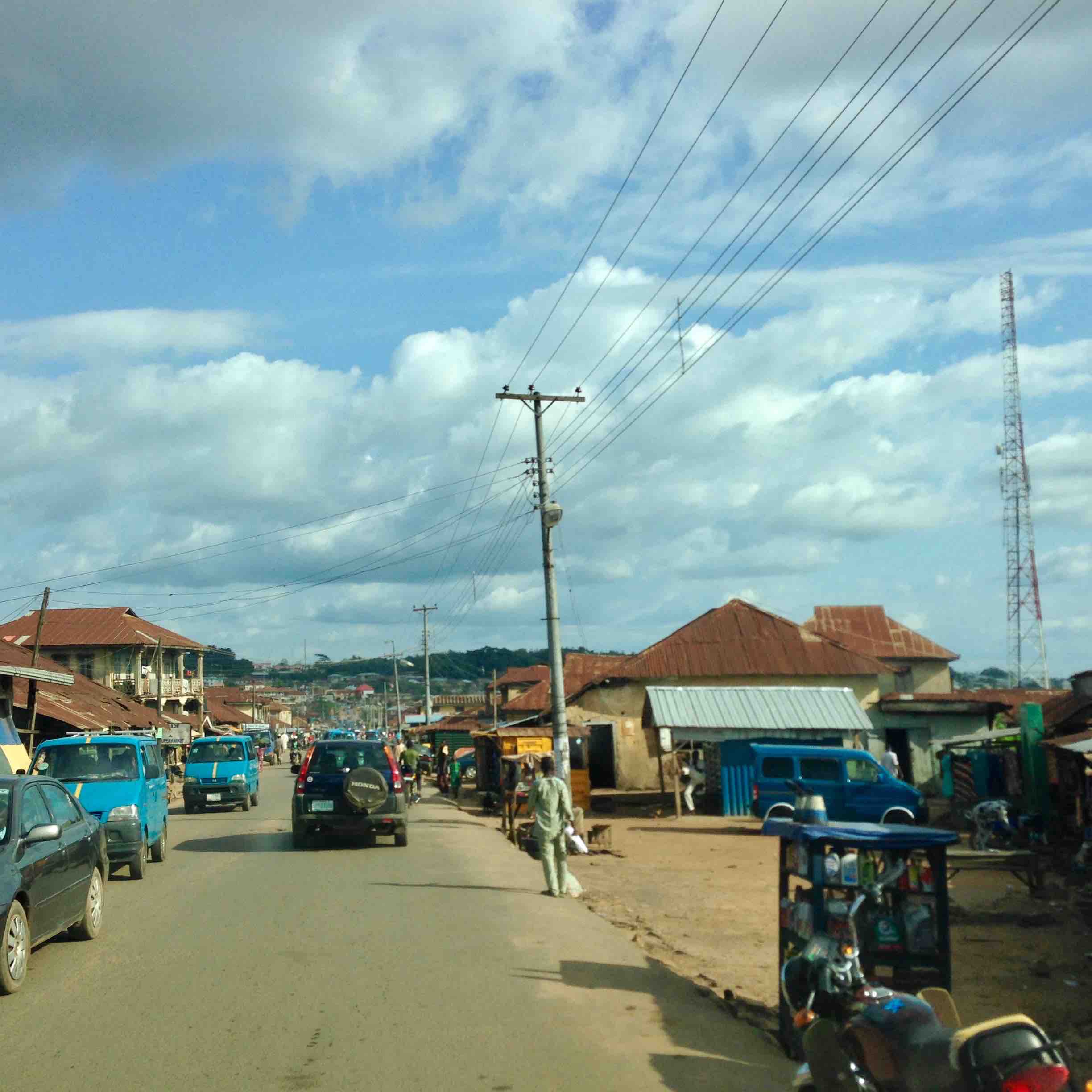 Street scene, Ilesa - Oshogbo Road, Osun, Nigeria. #JujuFilms