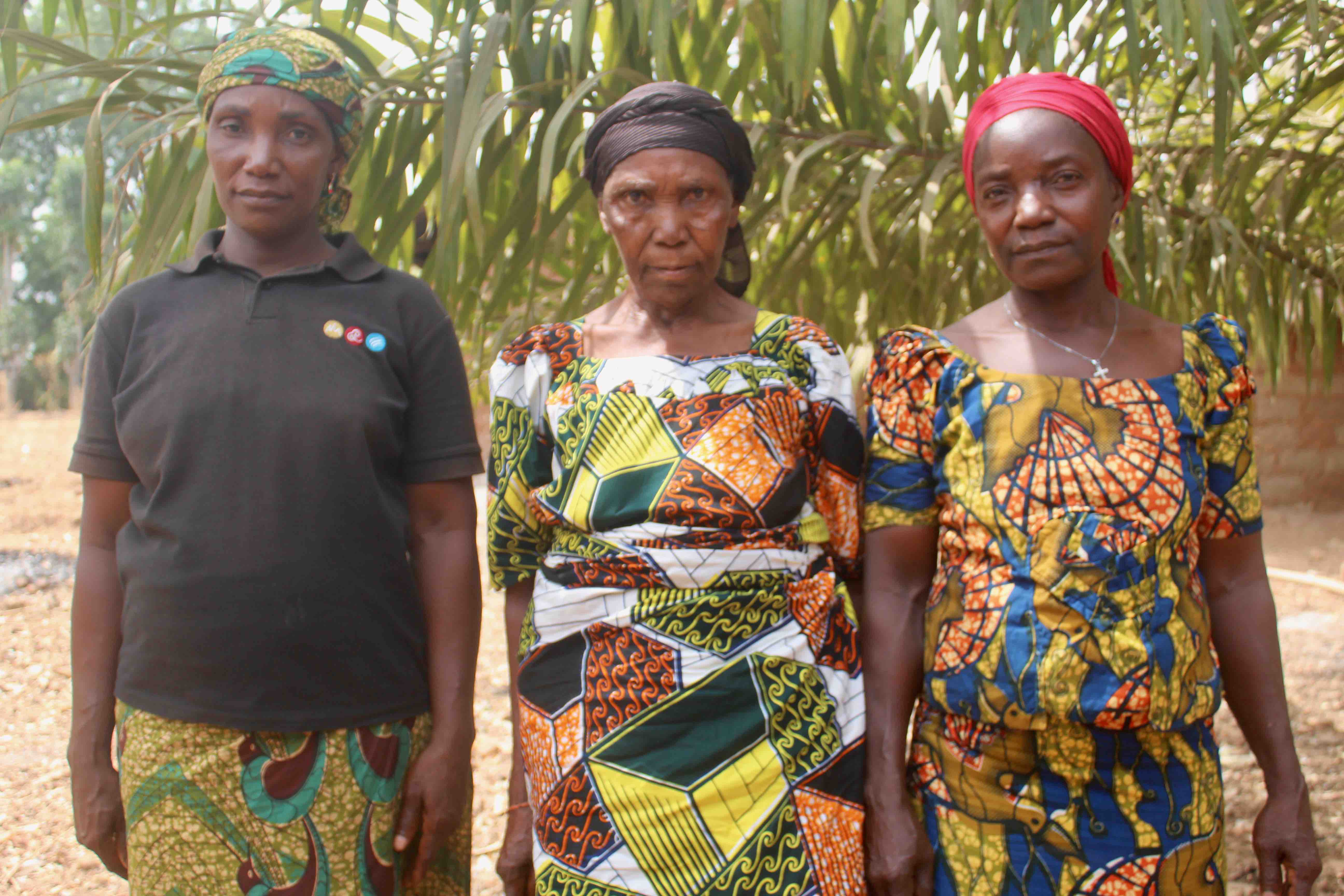Eggon Grandmother and her daughters in Langa Langa Village, Nasarawa State, Nigeria #JujuFilms